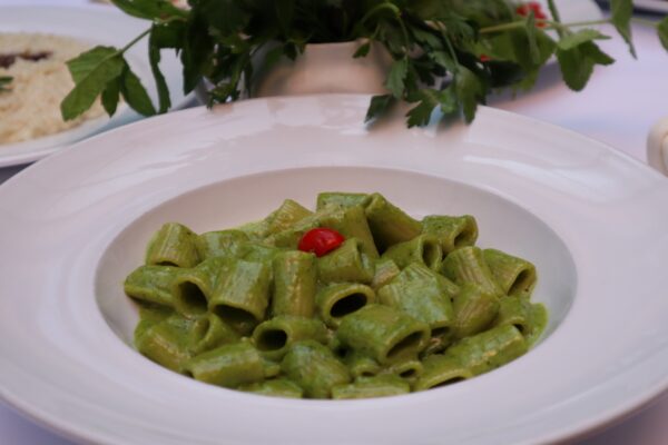 MACCHERONCINI  con PESTO ALLA GENOVESE